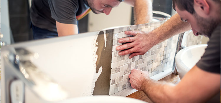 pose de la mosaïque pâte de verre